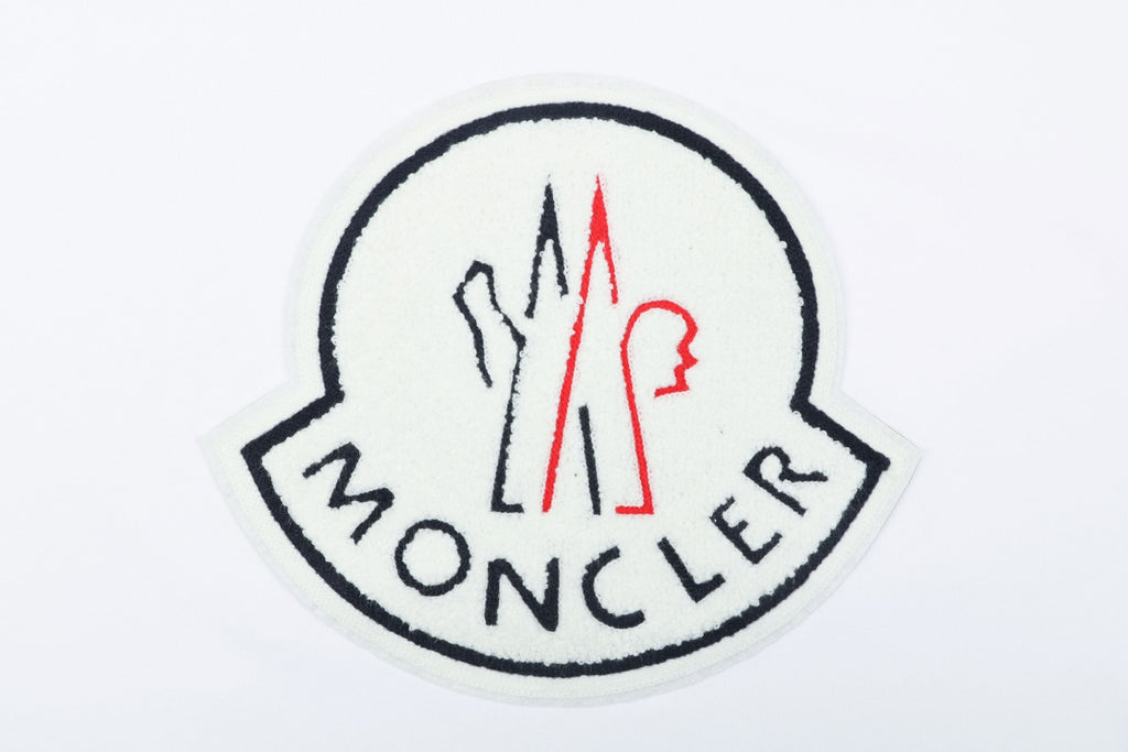 Moncler Oversized Circle Logo Towel Embroidery Short Sleeve Tee — White