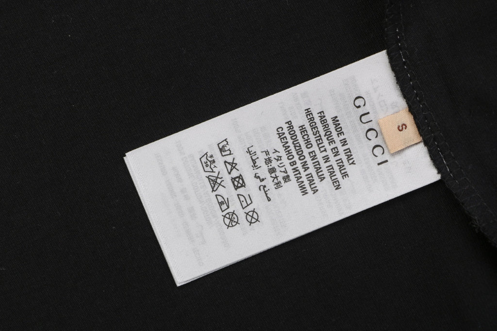 Gucci Rose Pink Serif Wordmark Print Short Sleeve Tee – Black