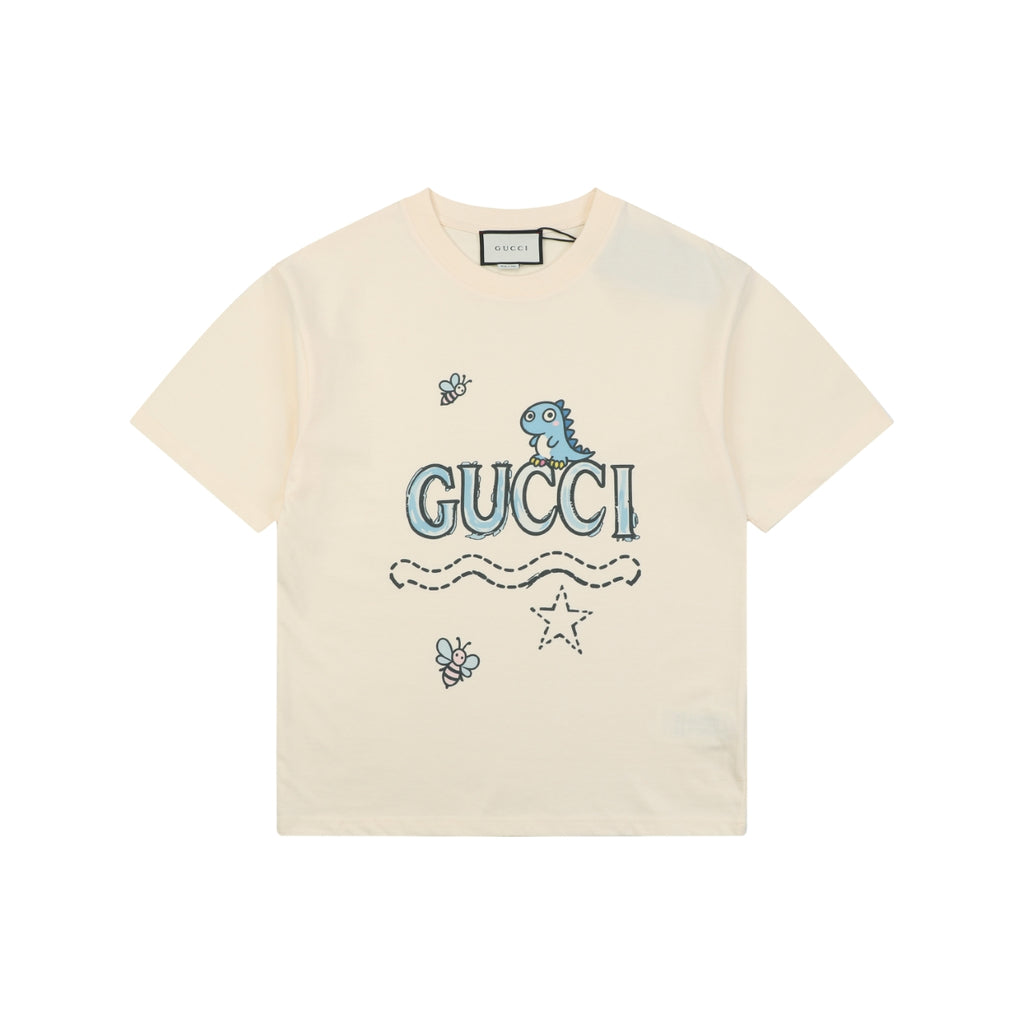 Gucci Whimsical Dinosaur Bee Illustrated Wordmark Print Short Sleeve Tee – Ecru