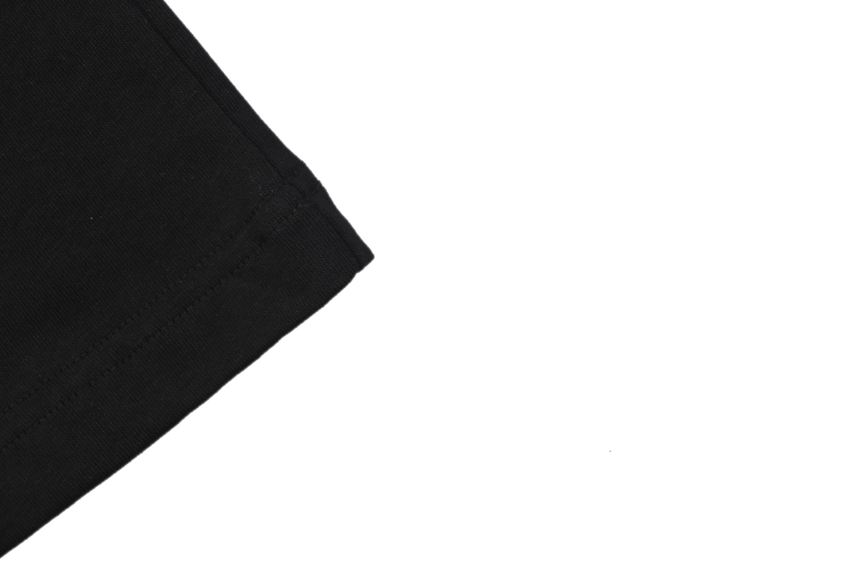 Loewe Anagram Spray-Effect Badge Print Short Sleeve Tee – Black